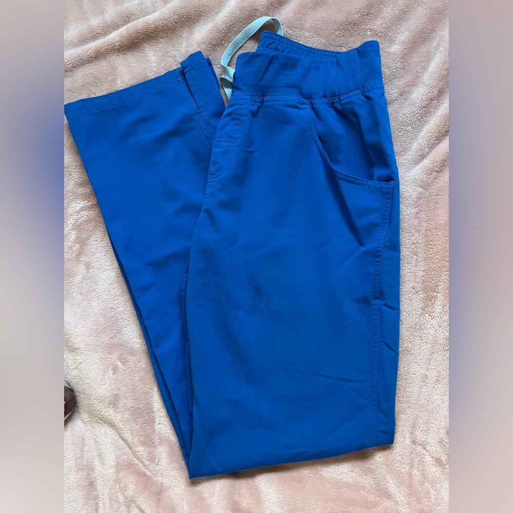 Figs Kade Cargo Scrub Pants